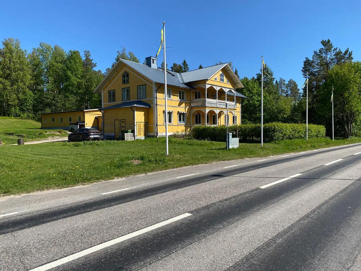 Lokatten Waerdshus Los Exterior photo